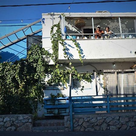 Juha'S Guesthouse - Zarqa Bay Jisr ez Zarqa Eksteriør bilde