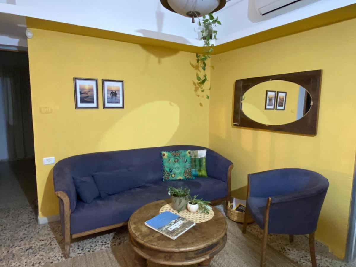 Juha'S Guesthouse - Zarqa Bay Jisr ez Zarqa Eksteriør bilde