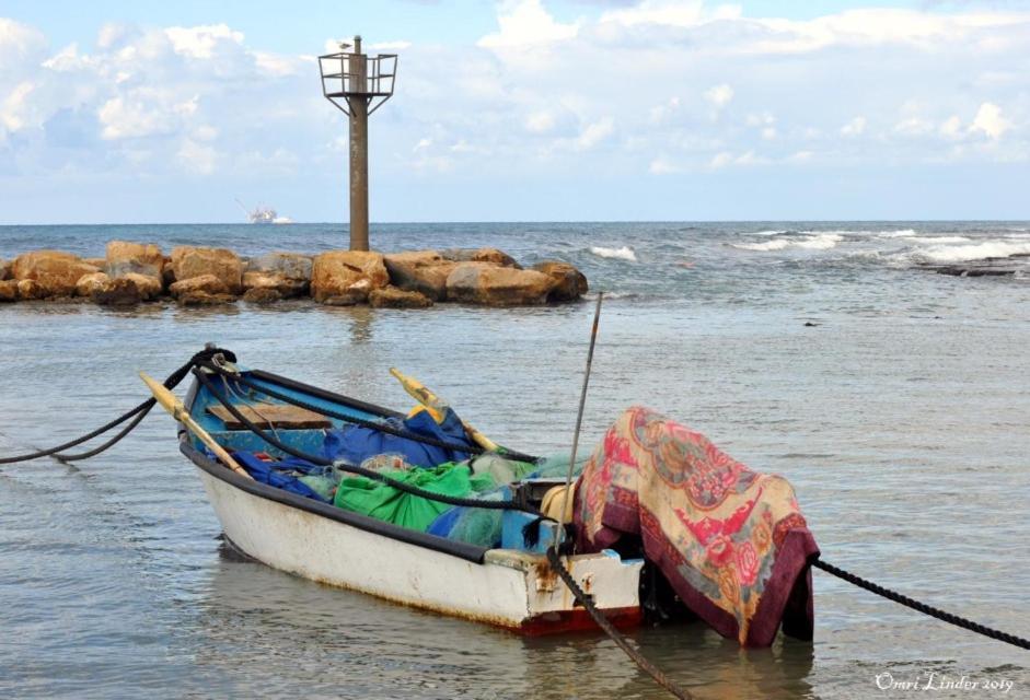 Juha'S Guesthouse - Zarqa Bay Jisr ez Zarqa Eksteriør bilde